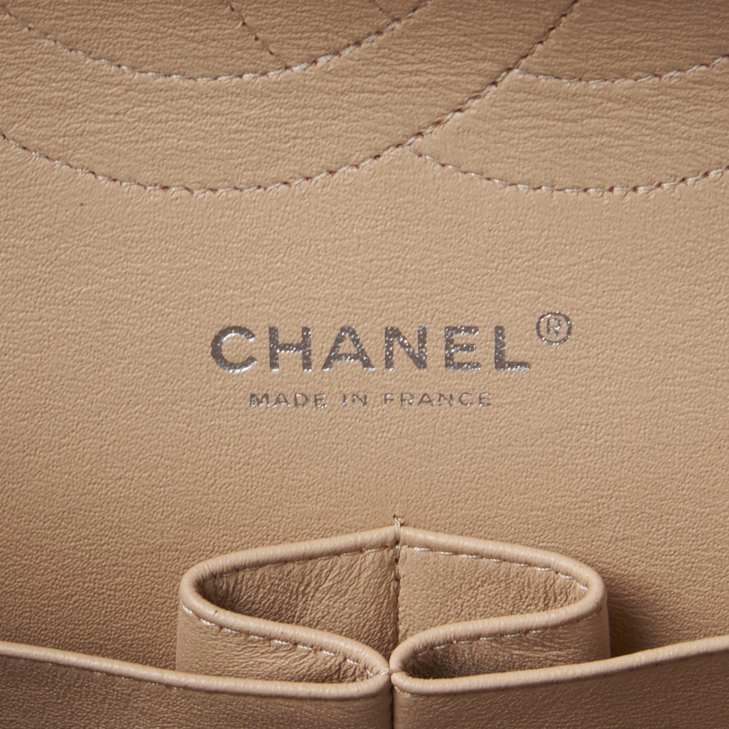 Caviar Quilted Jumbo Double Flap Beige Clair