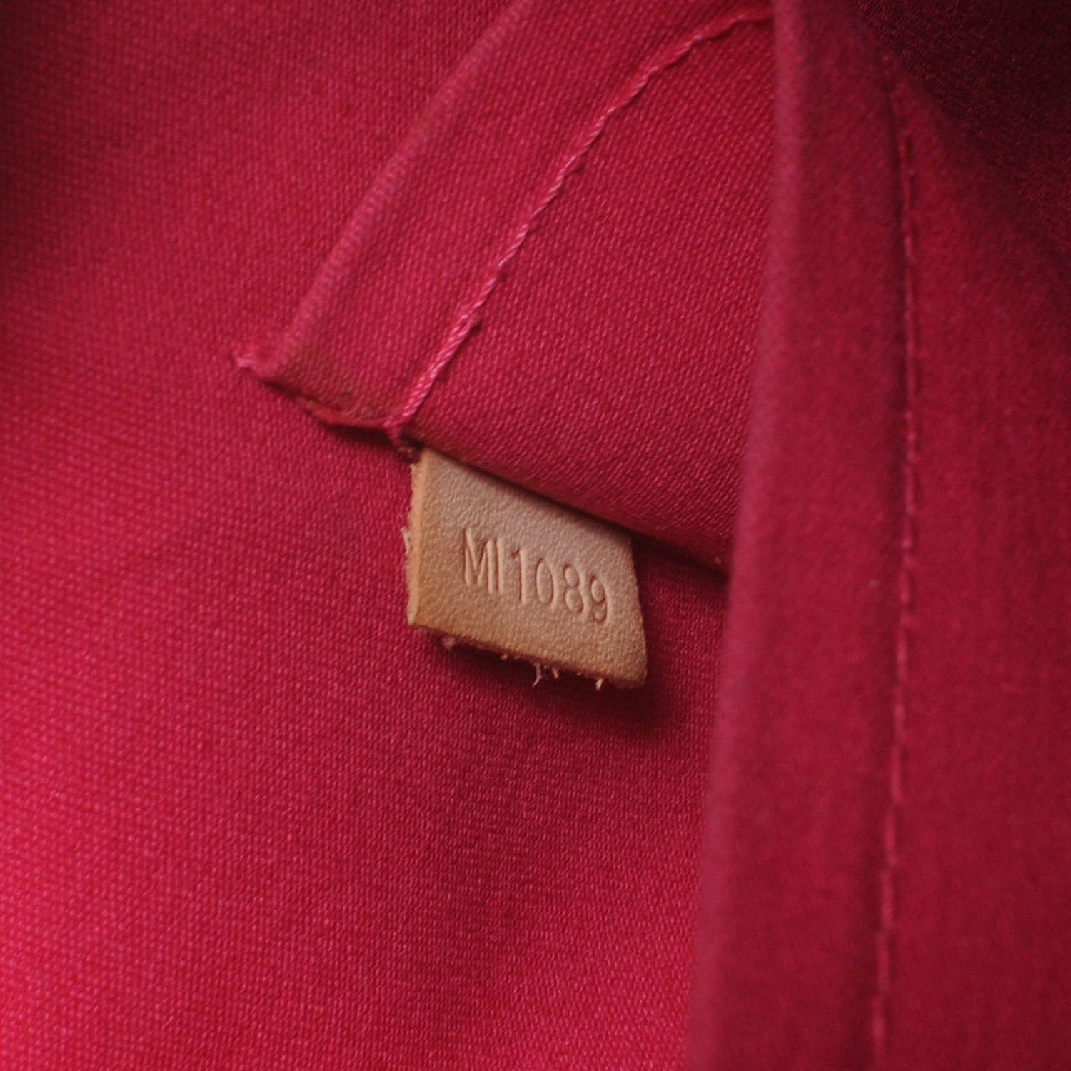 Louis Vuitton Vernis Alma GM Rose Pop 7 of 8