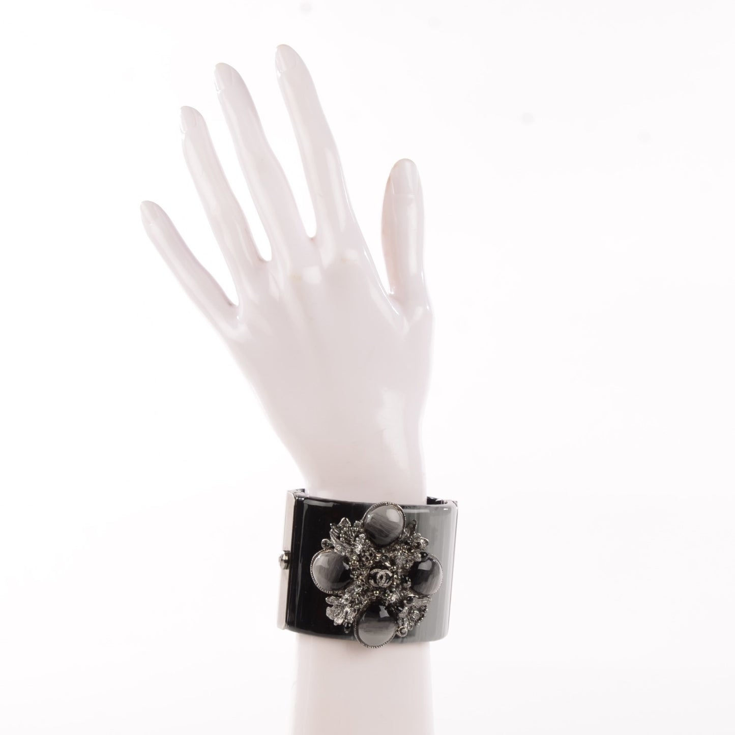 Resin Ruthenium CC Cabochon Cuff Dark Grey