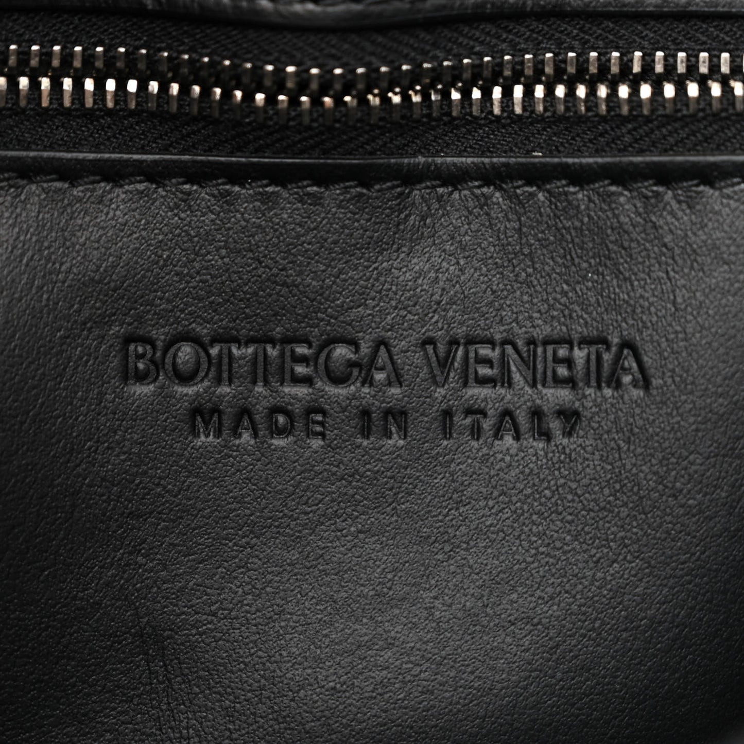 Calfskin Maxi Intreccio Cassette With Strap Bag Black