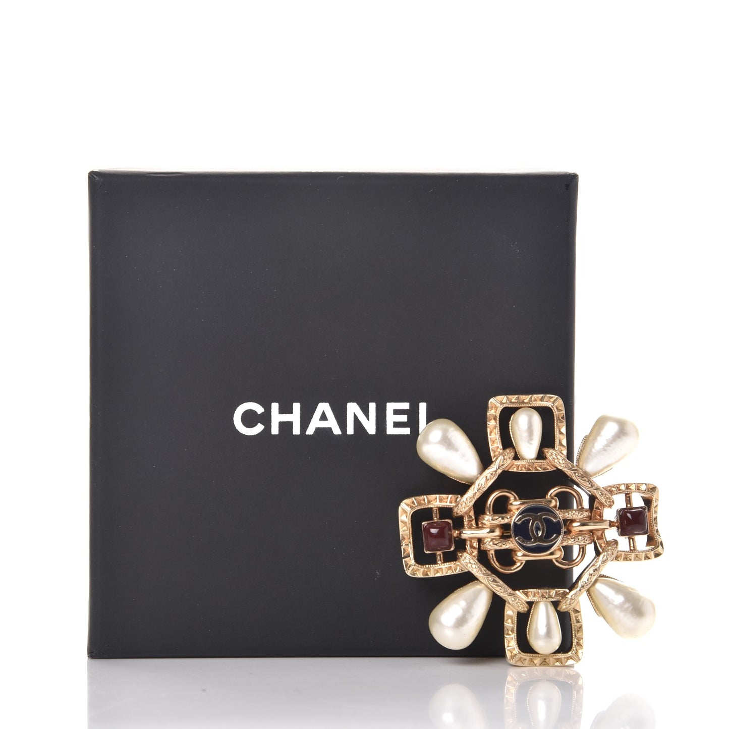 Gripoix Pearl Brooch Gold