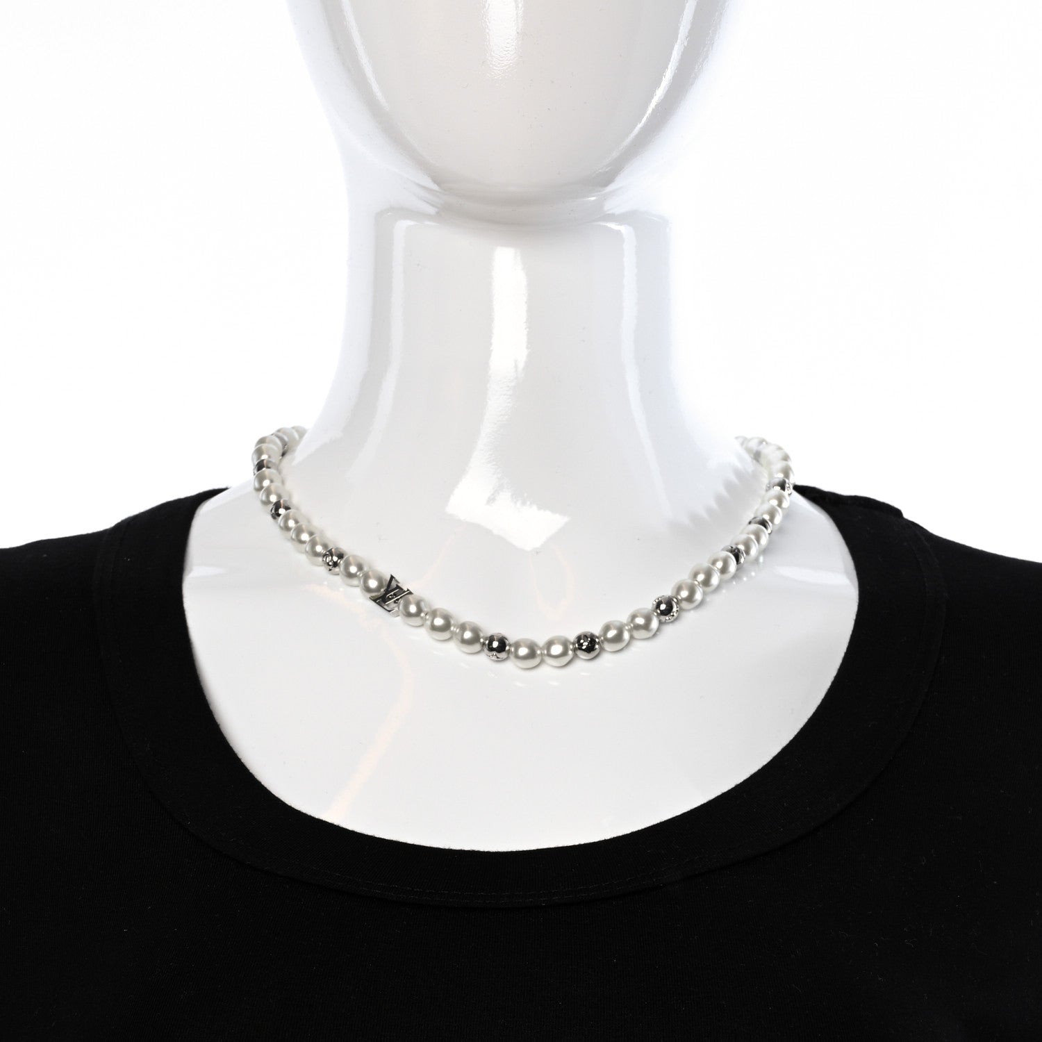 Louis Vuitton Metal Pearl Monogram Pearls Necklace Silver 3 of 4