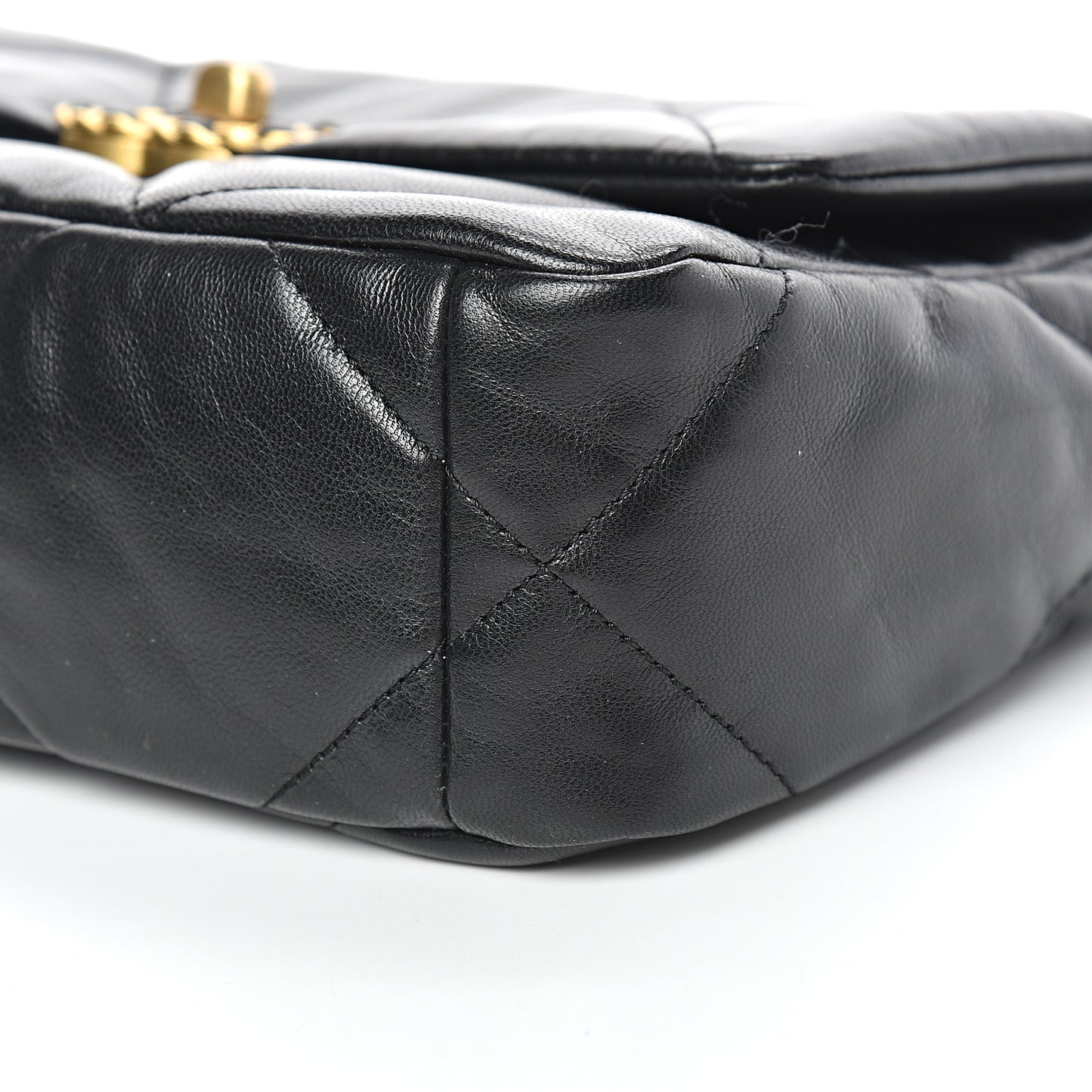 Lambskin Quilted Medium 19 Flap Black