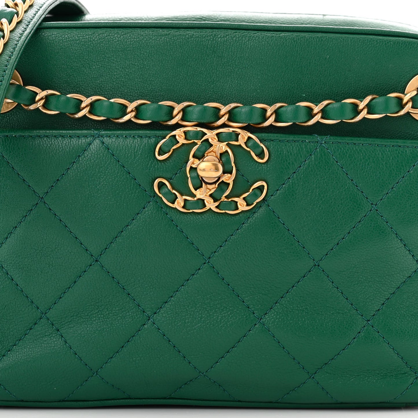 Goatskin Quilted Chain Infinity Camera Case Green