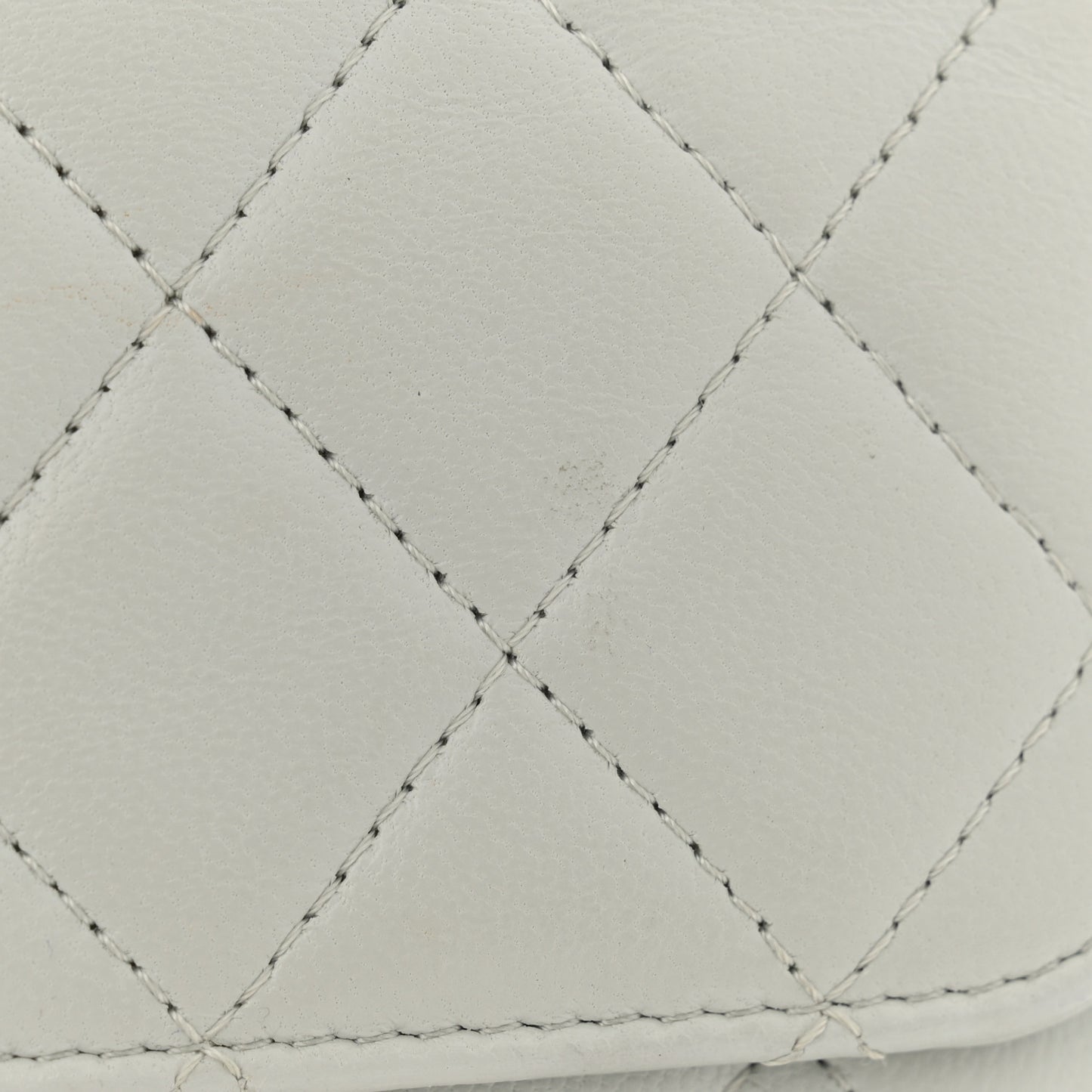 Lambskin Pearl Crush Quilted Flap Phone Holder With Chain Light Grey