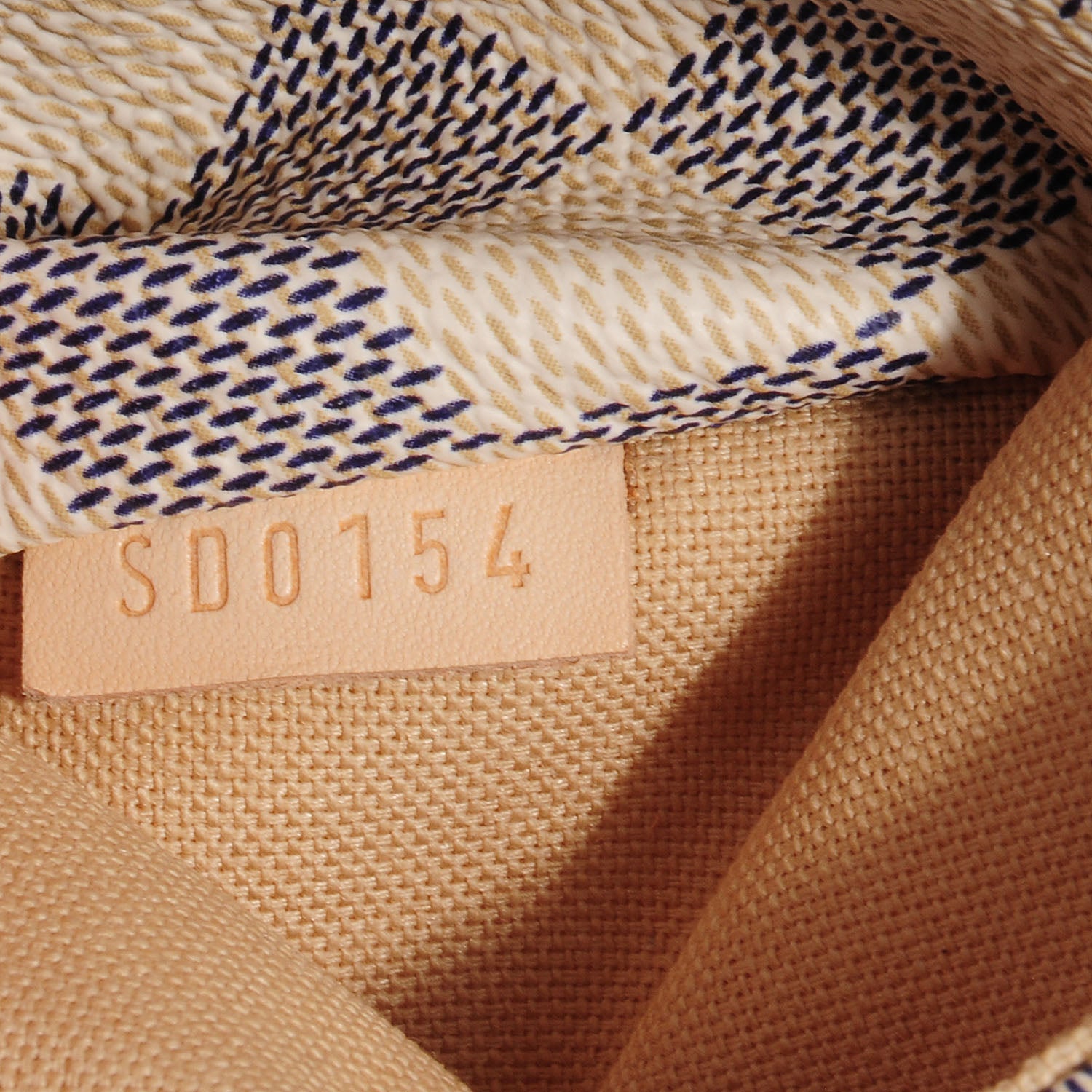 Louis Vuitton Damier Azur Totally MM 7 of 7