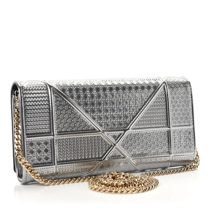 Christian Dior Metallic Patent Micro-Cannage Diorama Croisiere Chain Wallet Silver 3 of 11