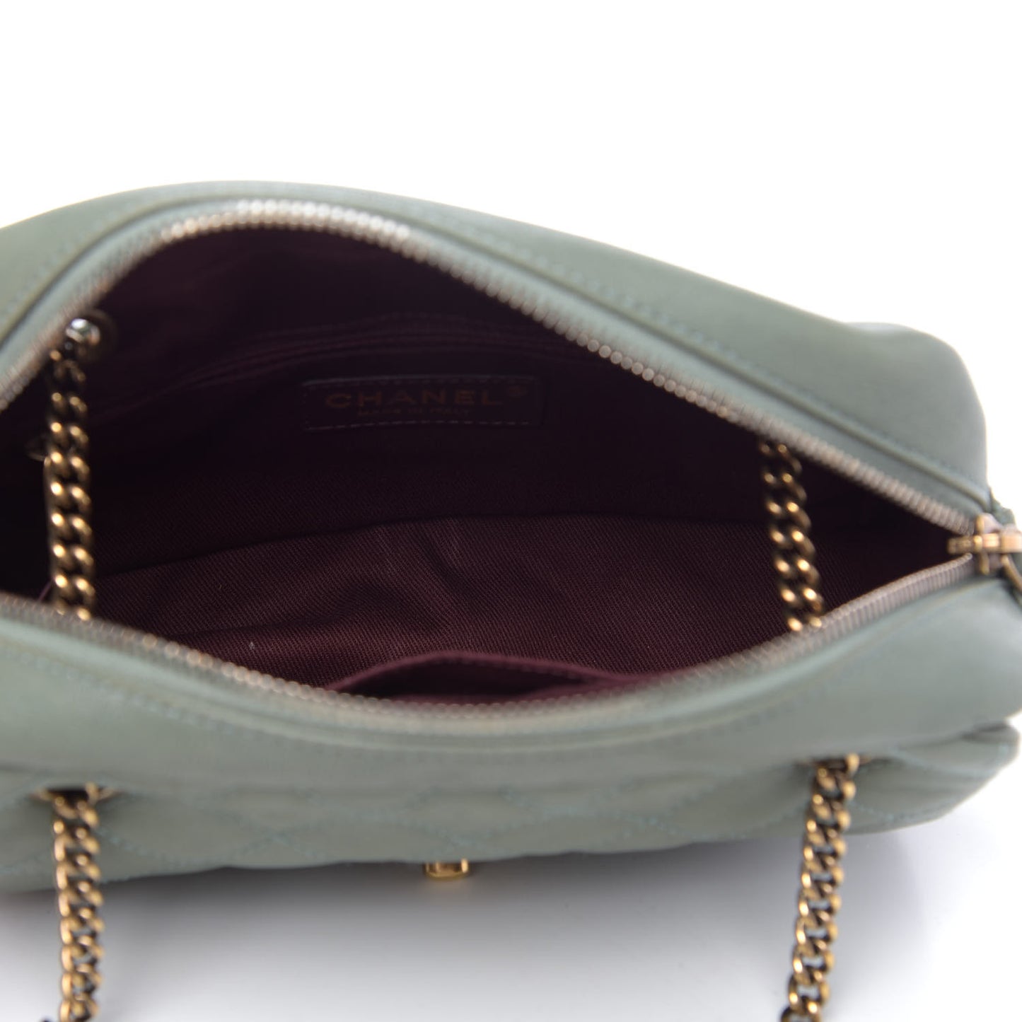 Sheepskin Quilted Trapezio Camera Case Green