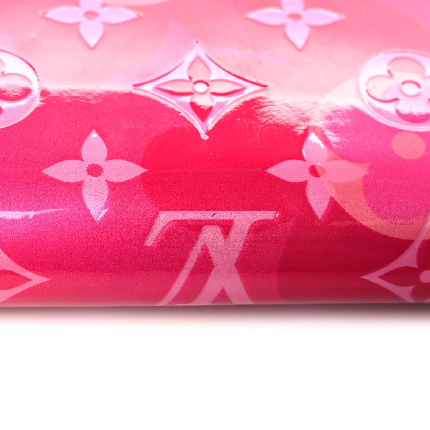 Vernis Valentine Zippy Wallet Fuchsia