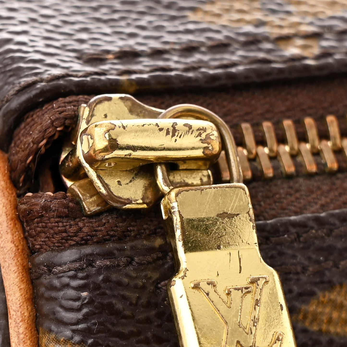 Monogram Papillon 19