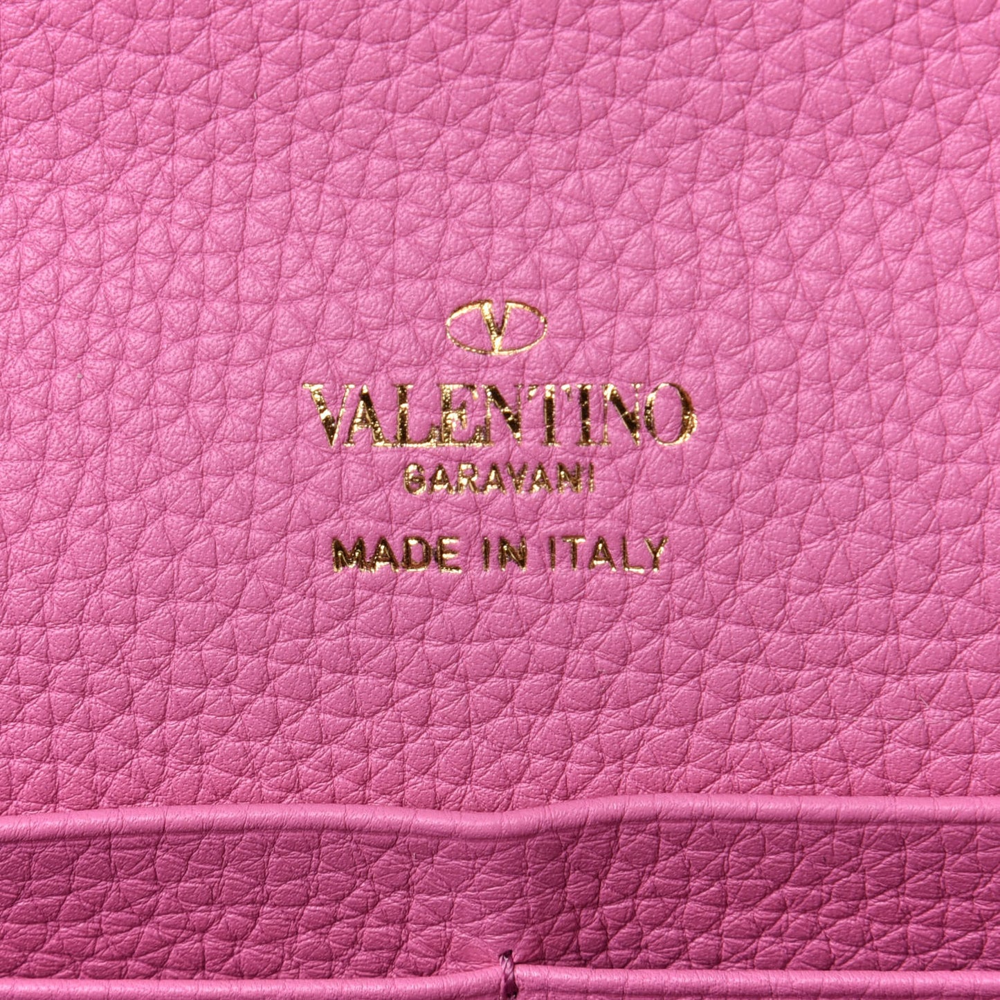 Pebbled Calfskin Rockstud Flip Lock Wallet On Chain Dawn Pink
