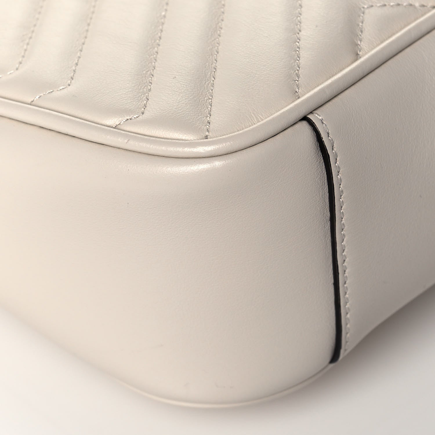 Gucci Calfskin Matelasse Small GG Marmont Shoulder Bag White 11 of 14