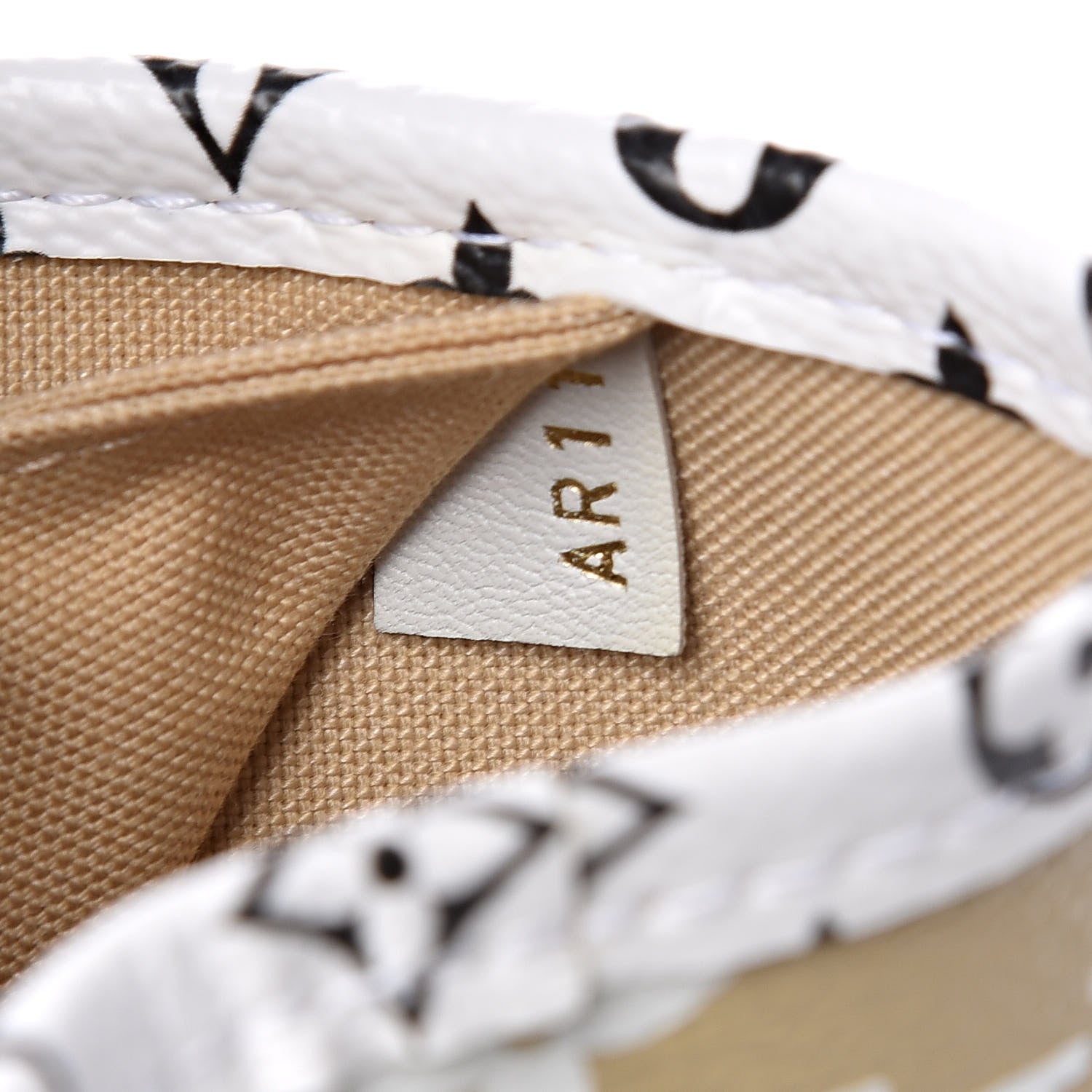 Louis Vuitton Monogram Giant Neverfull MM Kaki 8 of 11