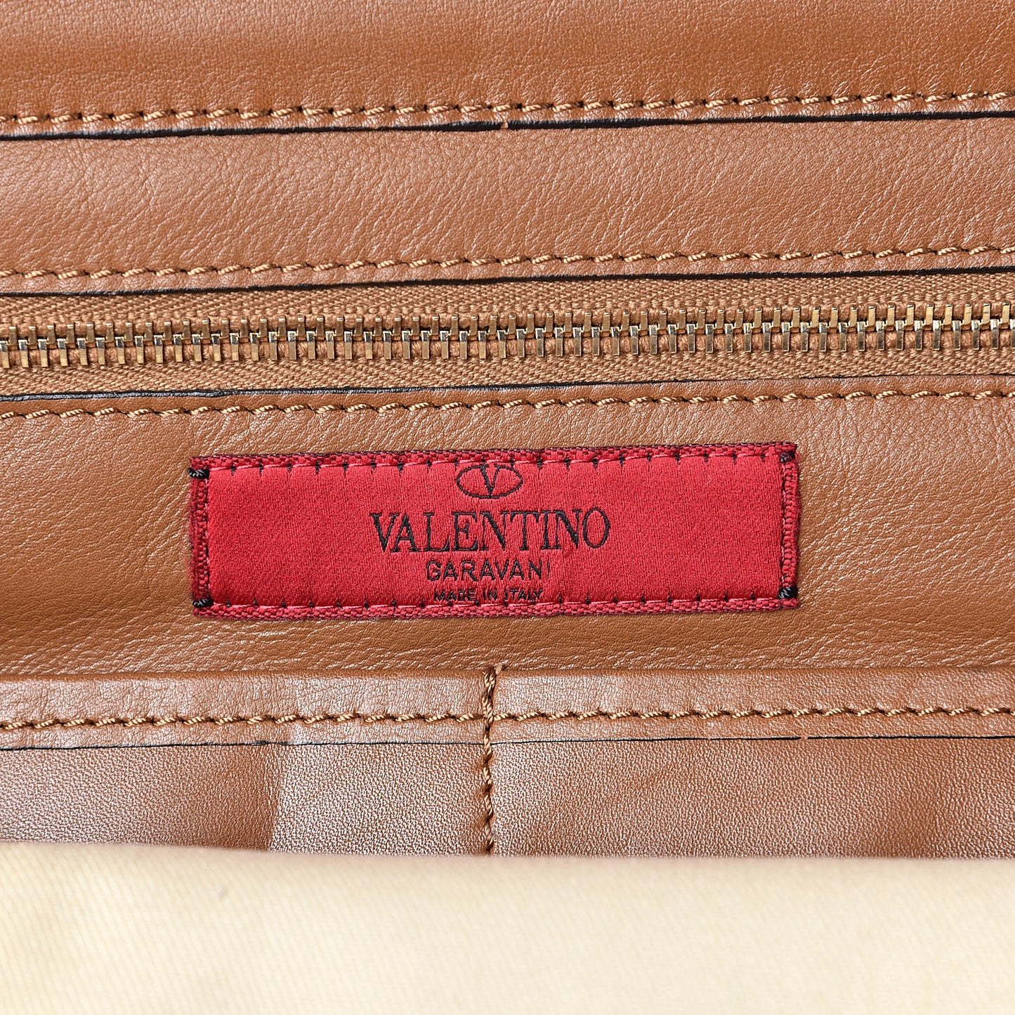 Vitello Medium Rockstud Tote Camel
