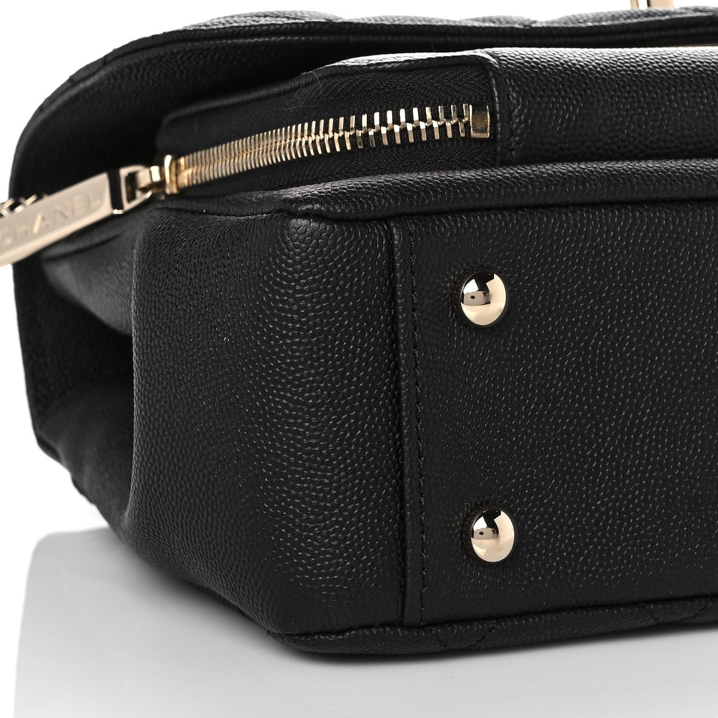 Caviar Quilted Medium Business Affinity Flap Black