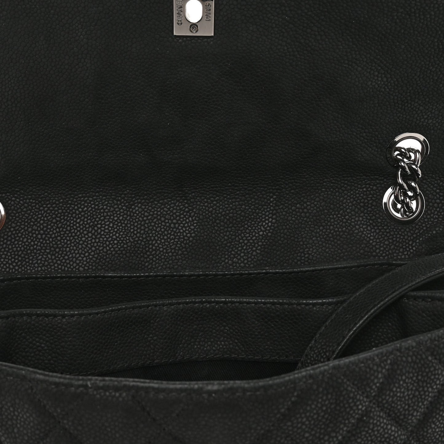Iridescent Caviar Quilted Medium Lady Pearly Flap Black