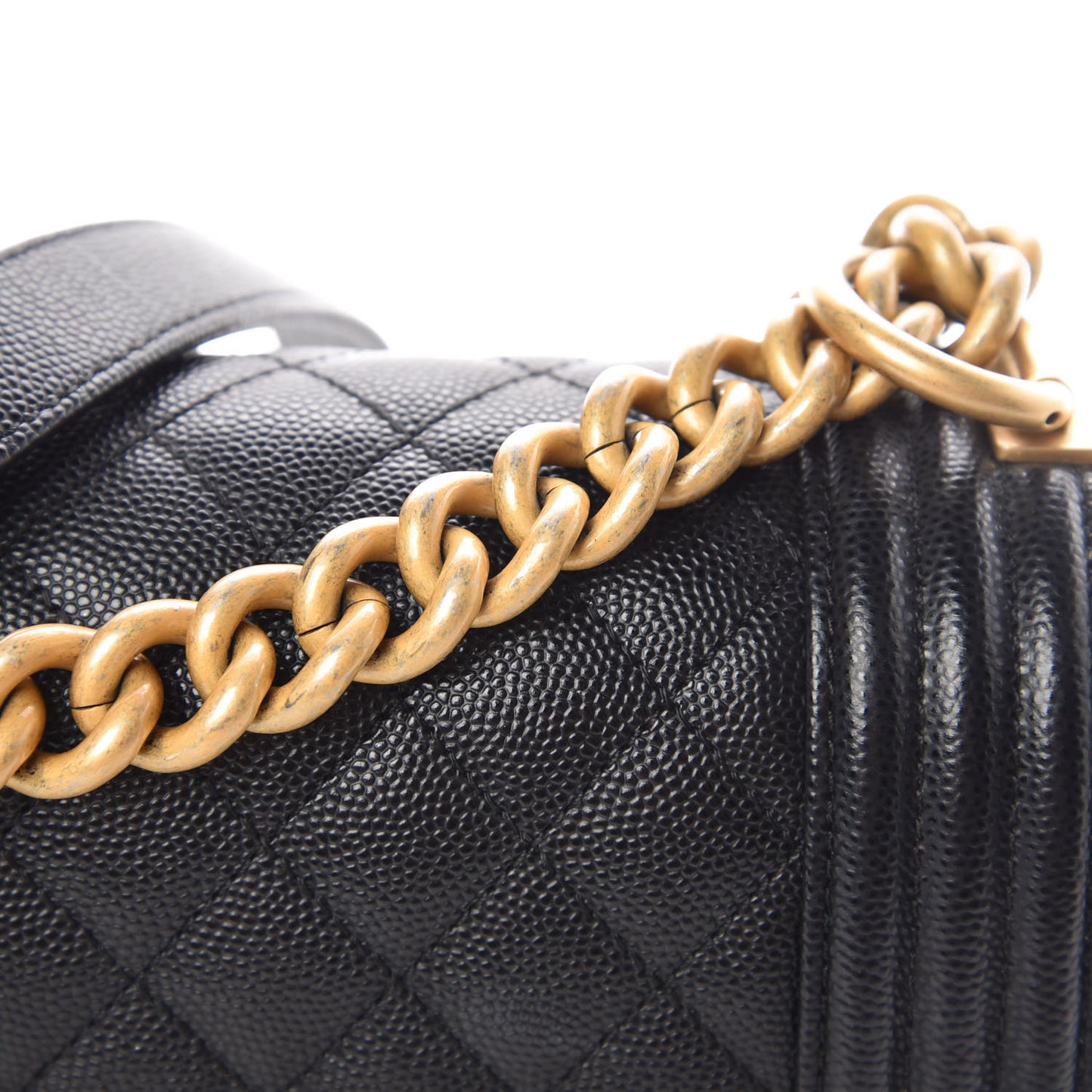 Caviar Quilted Medium Boy Flap Black