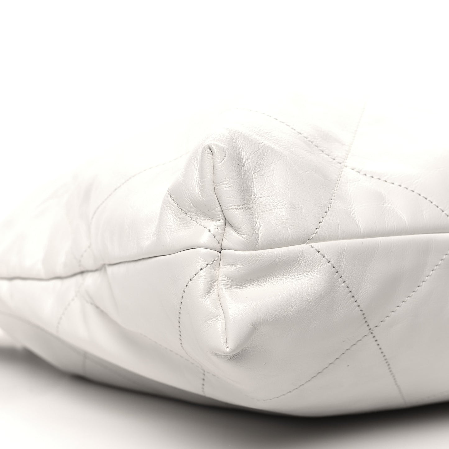 Shiny Calfskin Quilted Chanel 22 White