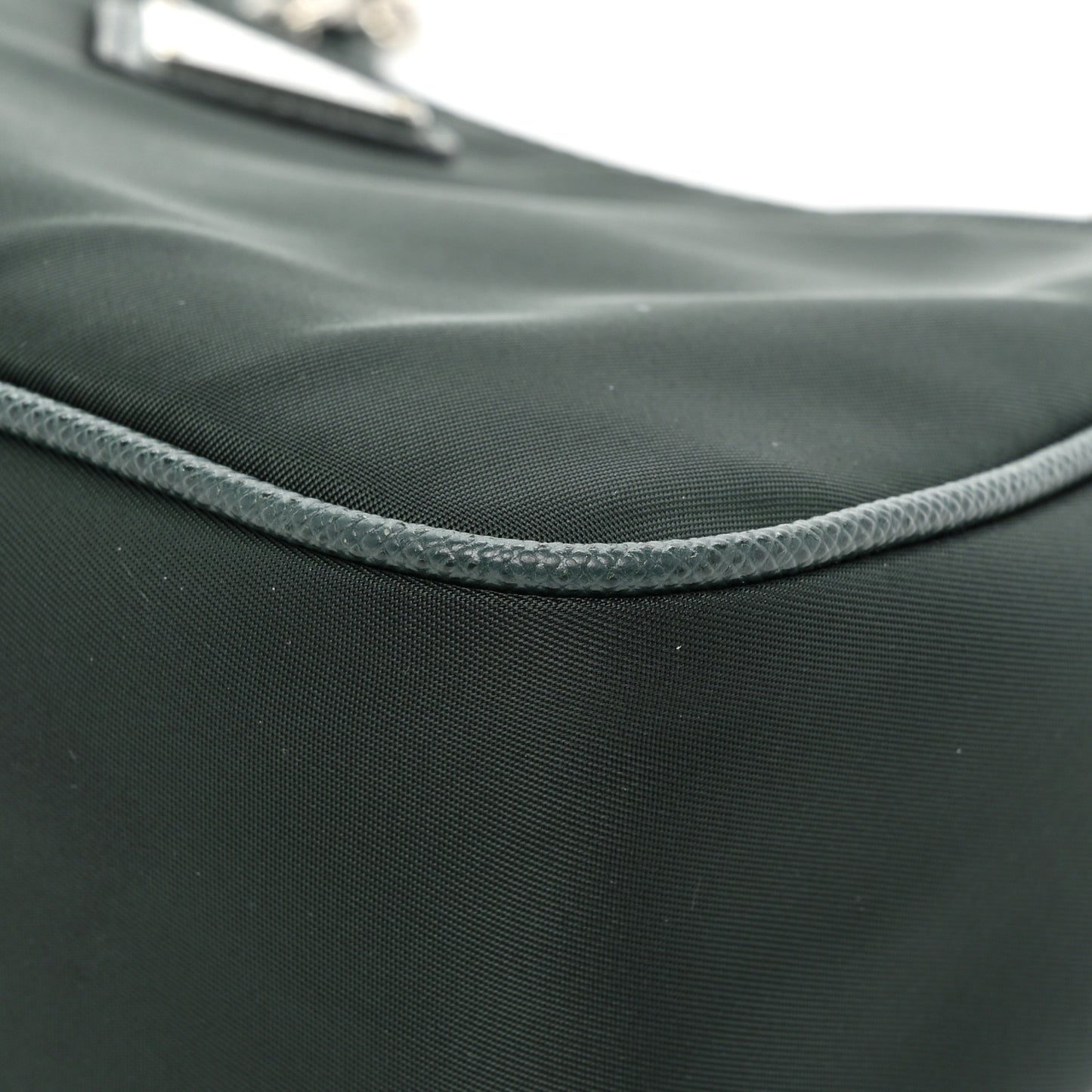 Re-Nylon Saffiano Re-Edition 2005 Shoulder Bag Smeraldo