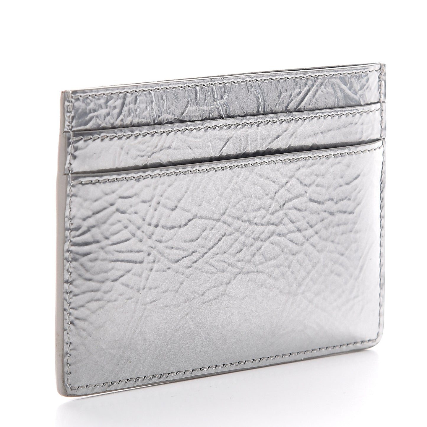 Textured Patent Metallic Matelasse Chevron Monogram Credit Card Case Argento
