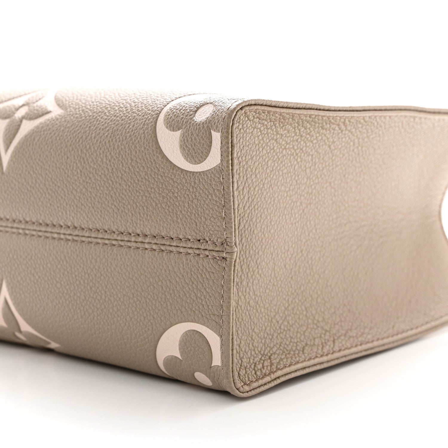 Louis Vuitton Empreinte Monogram Giant Onthego PM Tourterelle Creme 9 of 9