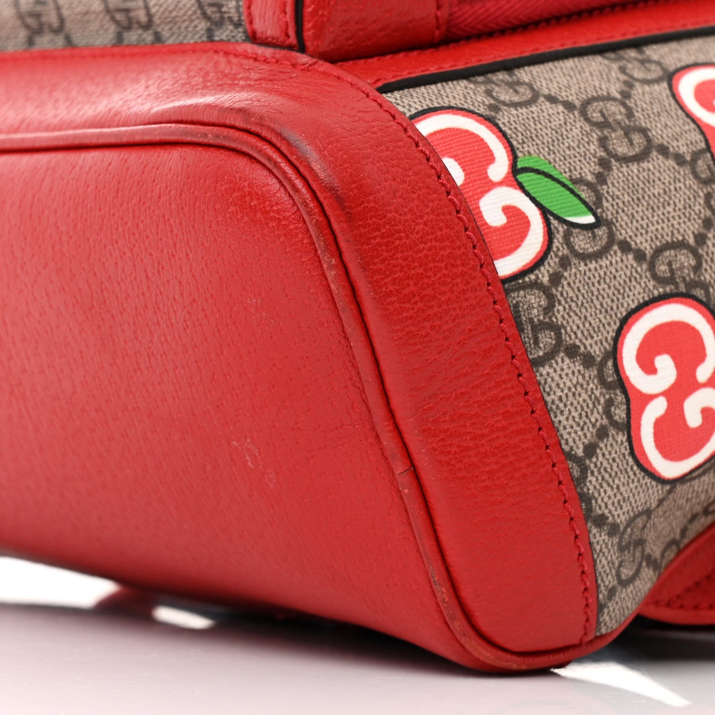 GG Supreme Monogram Apple Small Retro Interlocking G Day Backpack Beige Multicolor Lobster Red