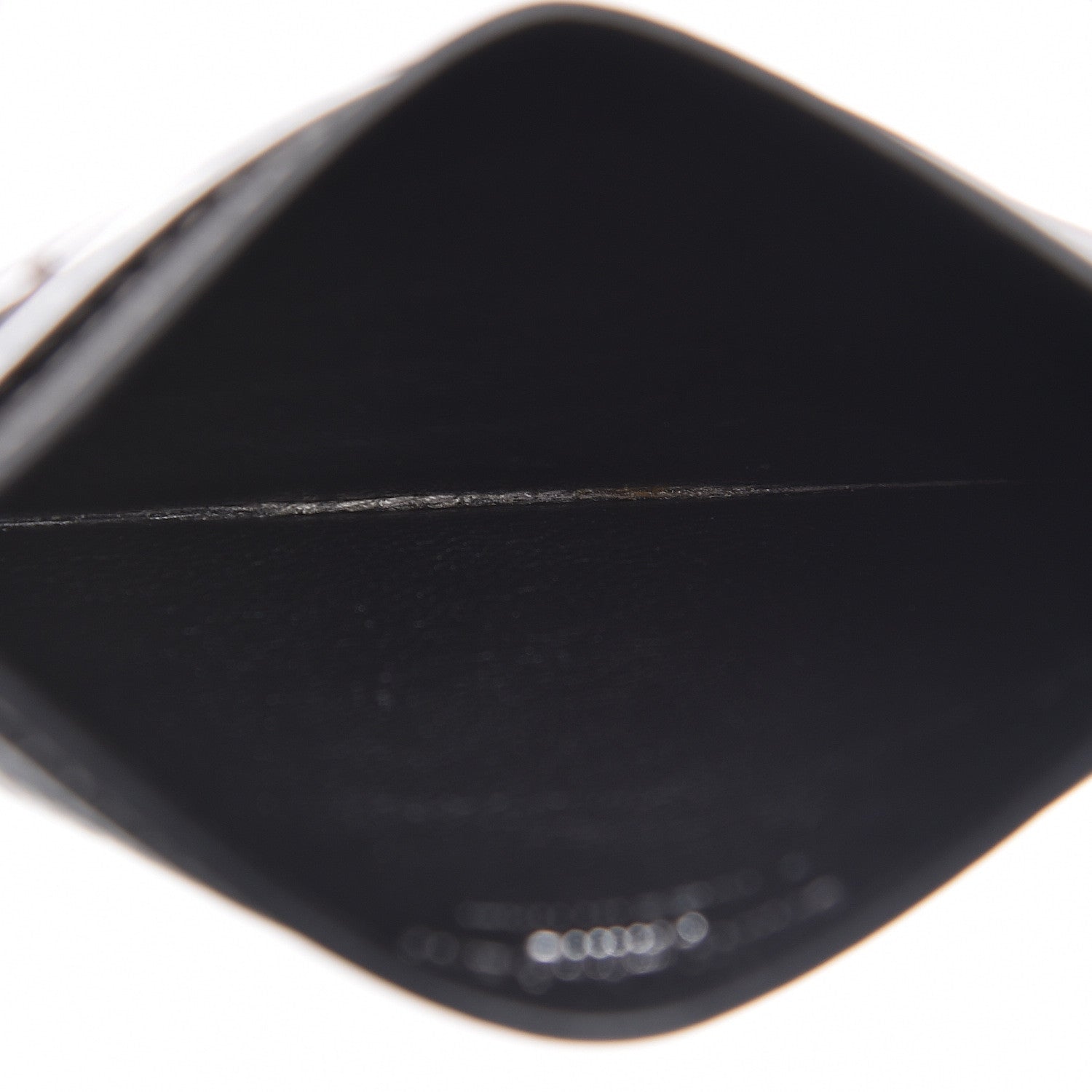 Saint Laurent Metallic Grain De Poudre Matelasse Chevron Monogram Credit Card Case Argento 5 of 12