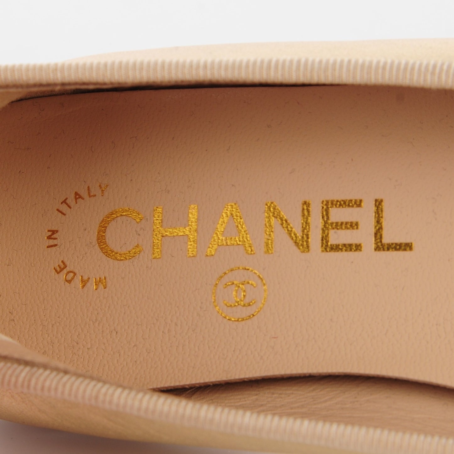 Lambskin Metallic Caviar CC Cap Toe Ballerina Flats 37 Light Gold