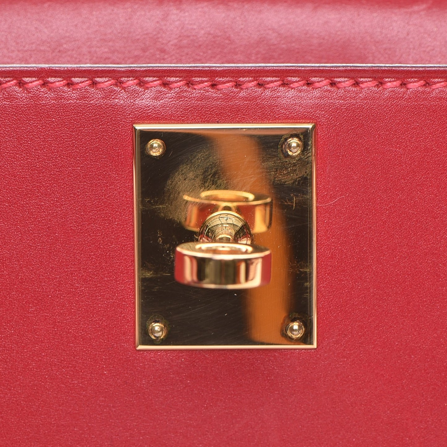 Tadelakt Kelly Cut Clutch Rouge Vif