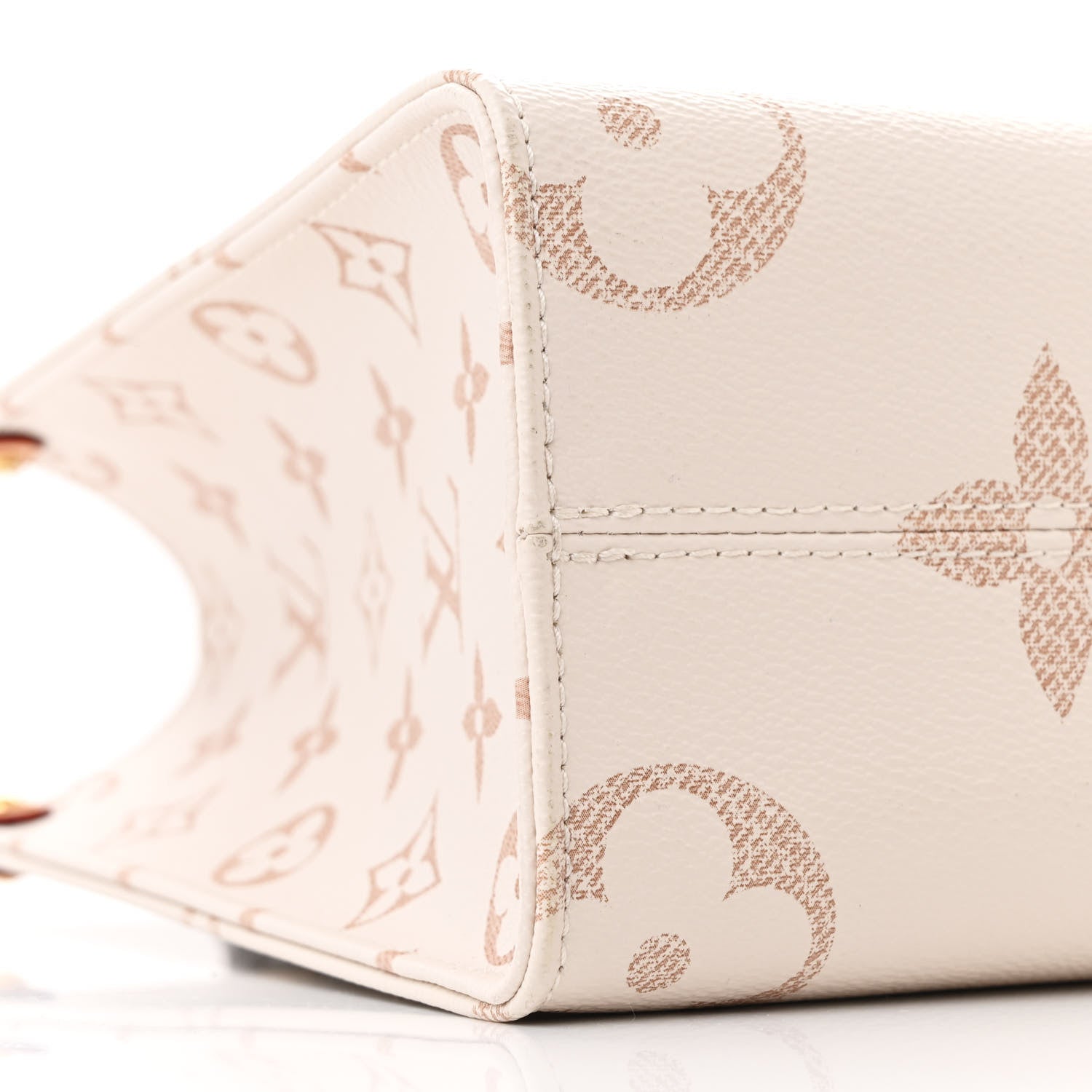Louis Vuitton Monogram Dune Giant Onthego PM 8 of 9