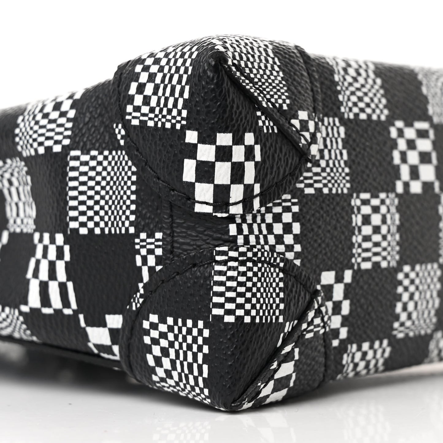 Damier Distorted Steamer XS