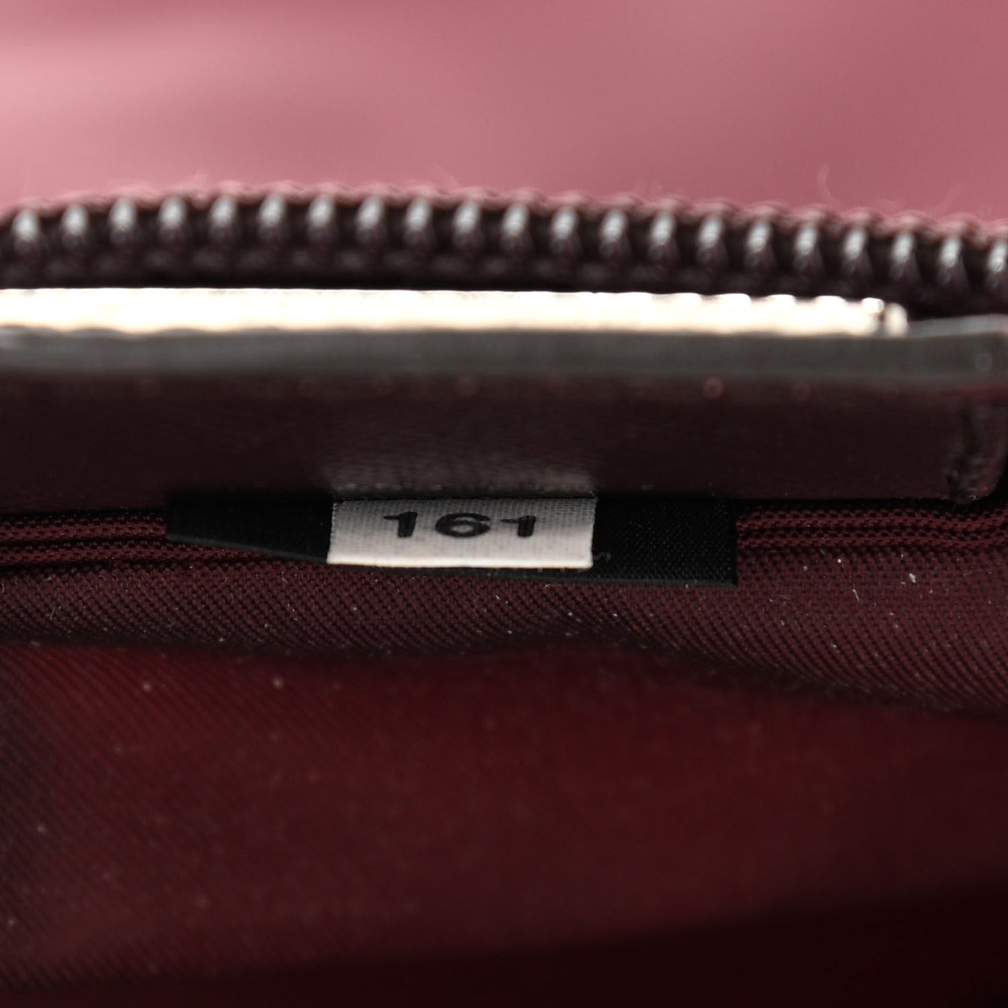 Tessuto Nylon Small Flat Messenger Bag Granato