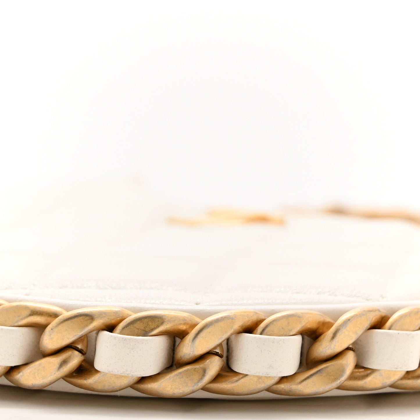 Shiny Crumpled Lambskin Quilted Trendy Chain Around Hobo White