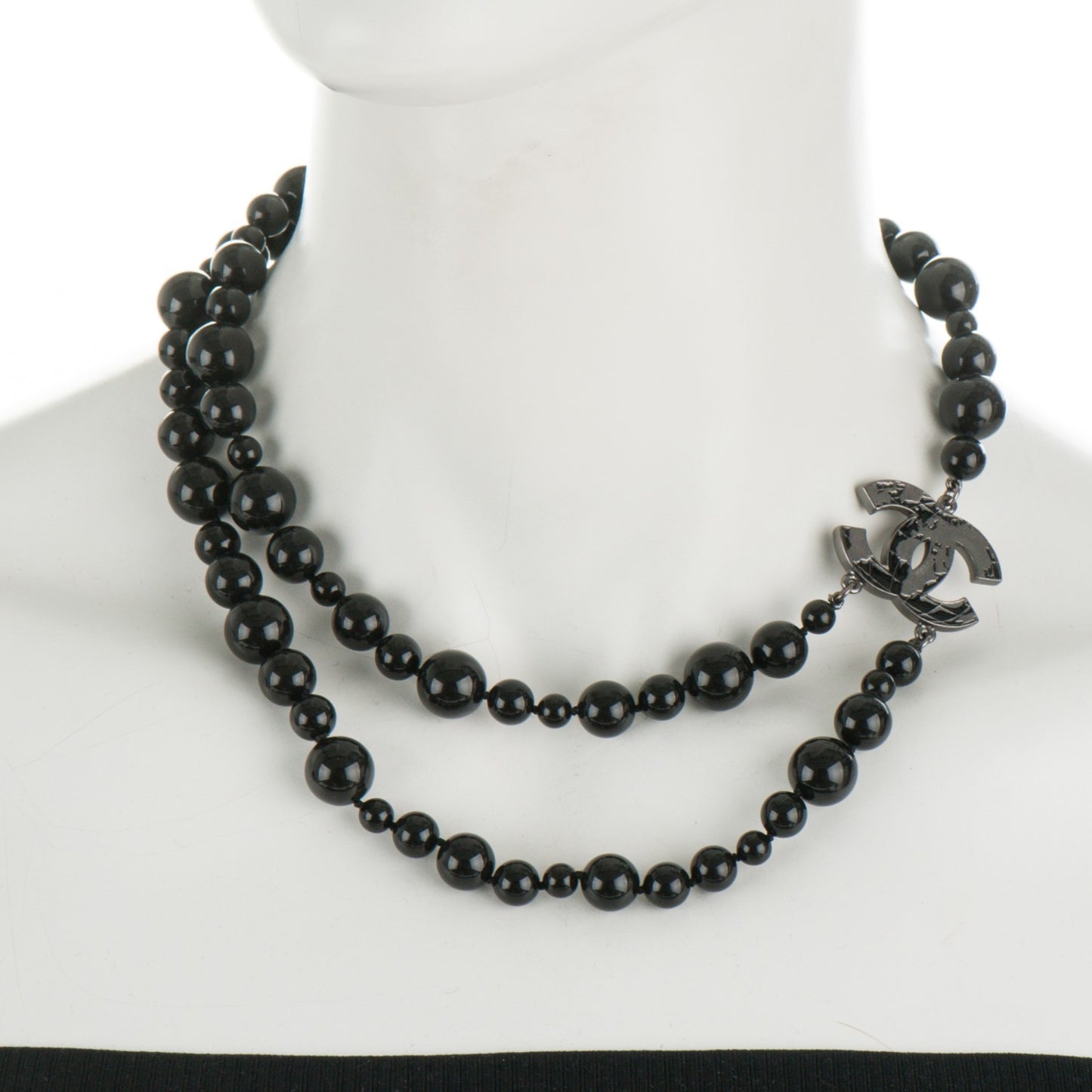 Glass Bead CC Map Short Necklace Ruthenium Black