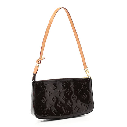 Louis Vuitton Vernis Pochette Accessories NM Amarante 3 of 11