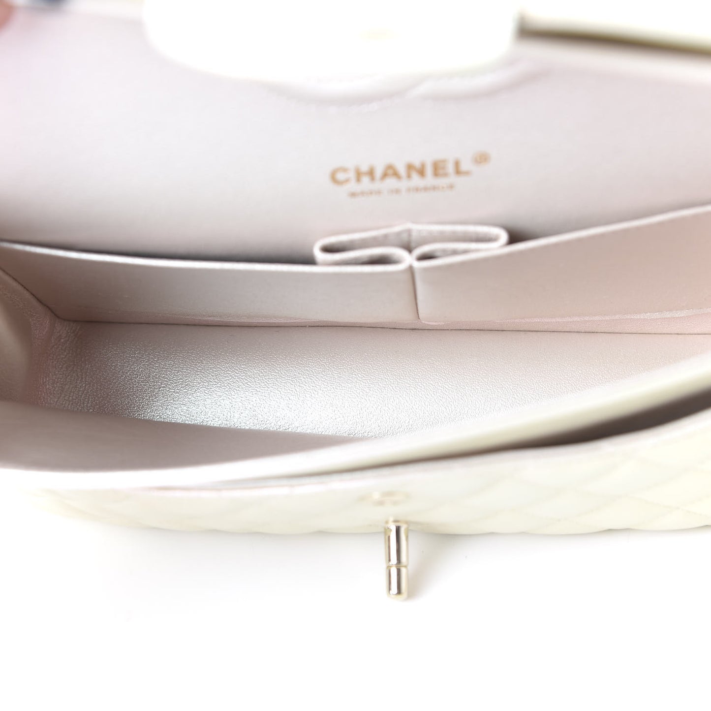 Iridescent Lambskin Quilted Medium Double Flap Ivory