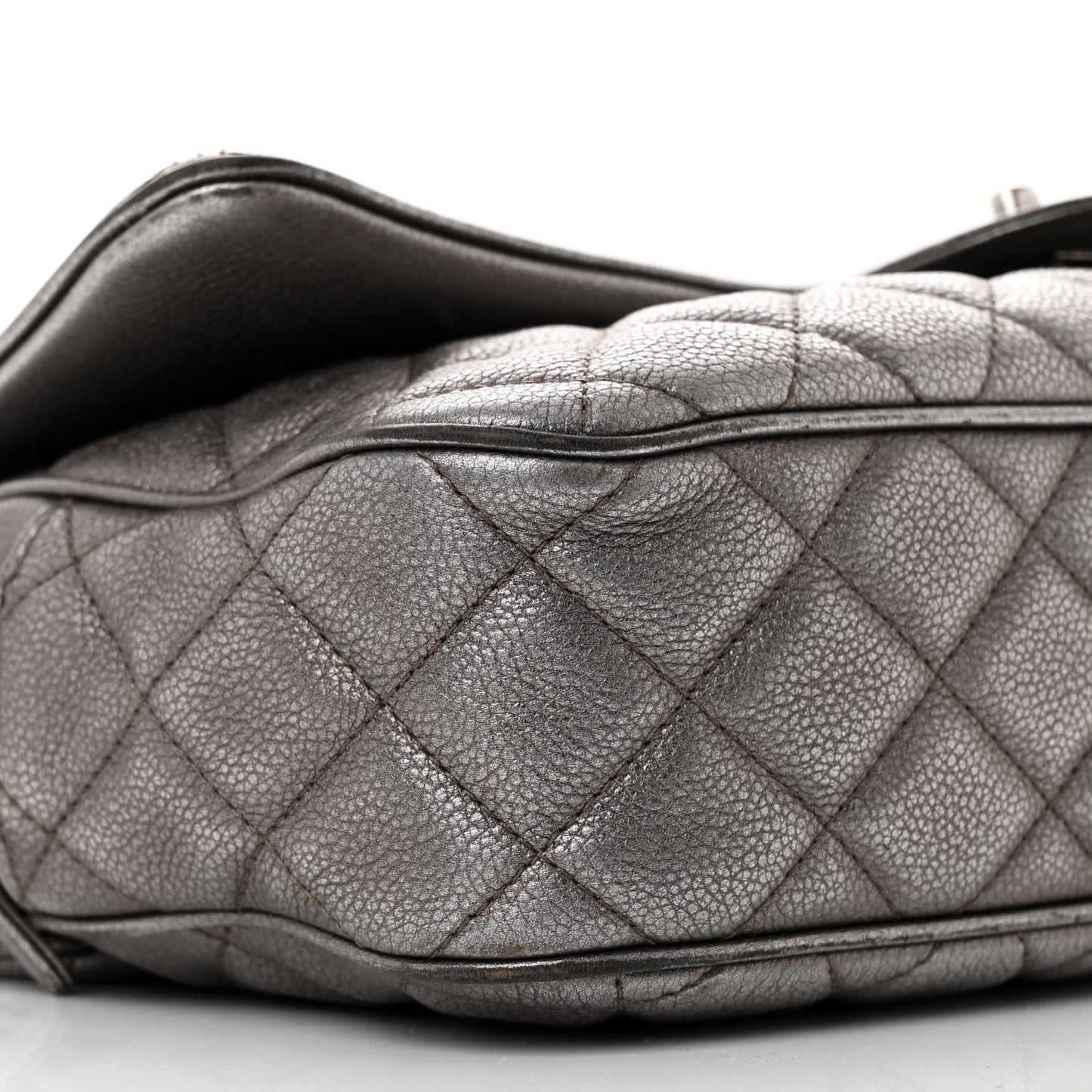 Metallic Grained Calfskin Quilted Medium Casual Rock Flap Charcoal