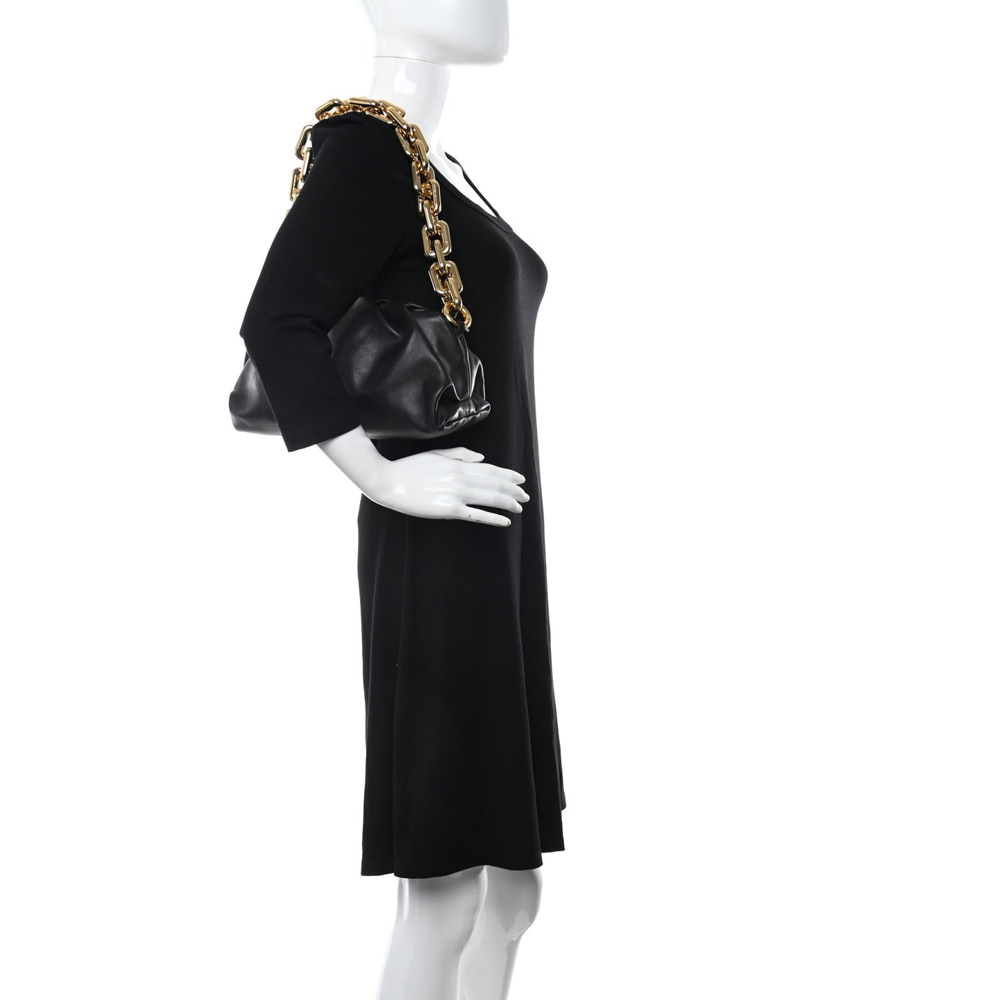 Calfskin The Pouch Chain Black