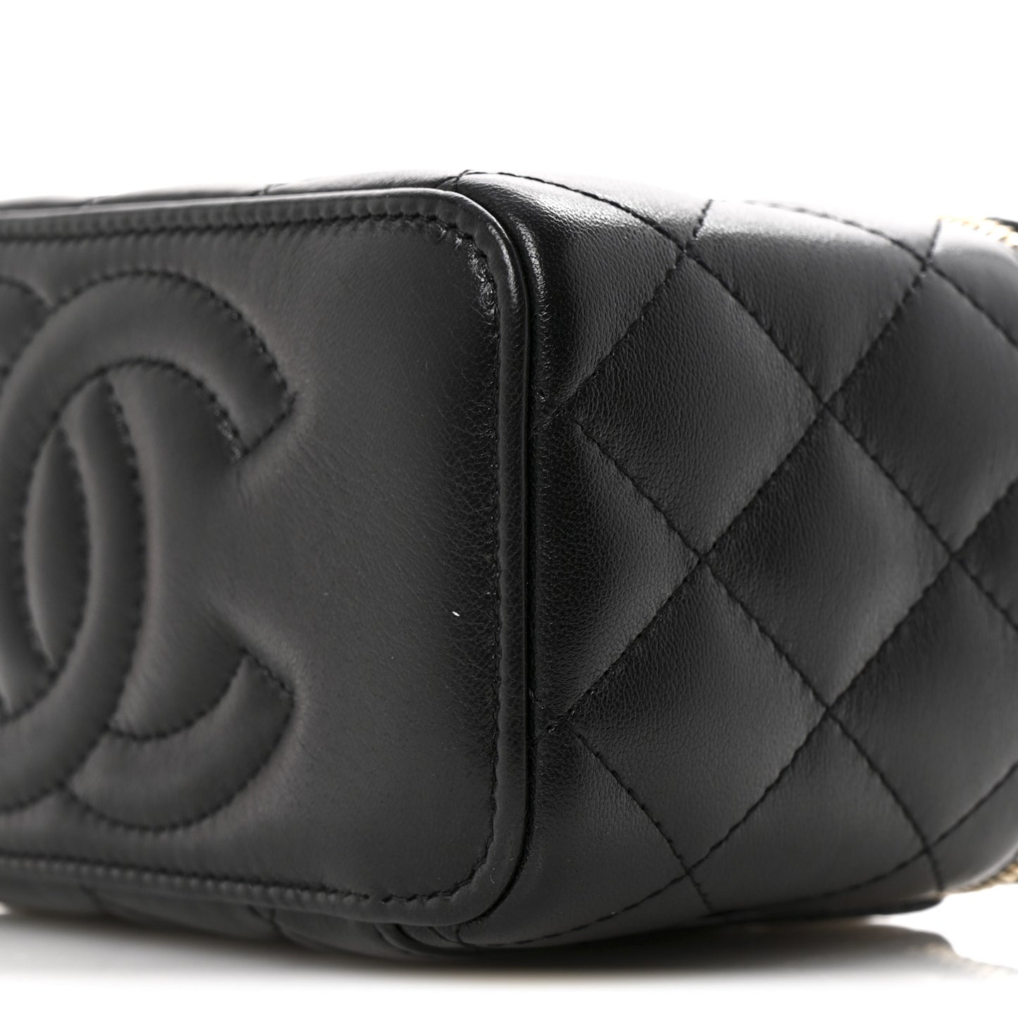 Lambskin Quilted Small Pearl Crush Vanity Case With Chain Black