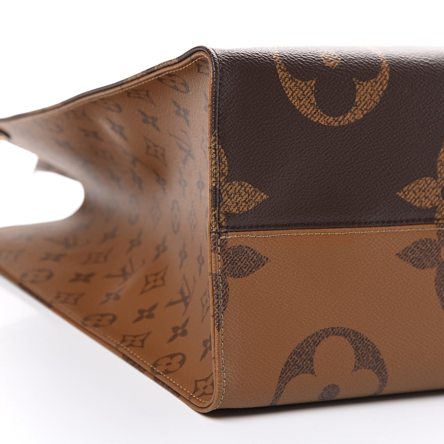 Reverse Monogram Giant Onthego GM