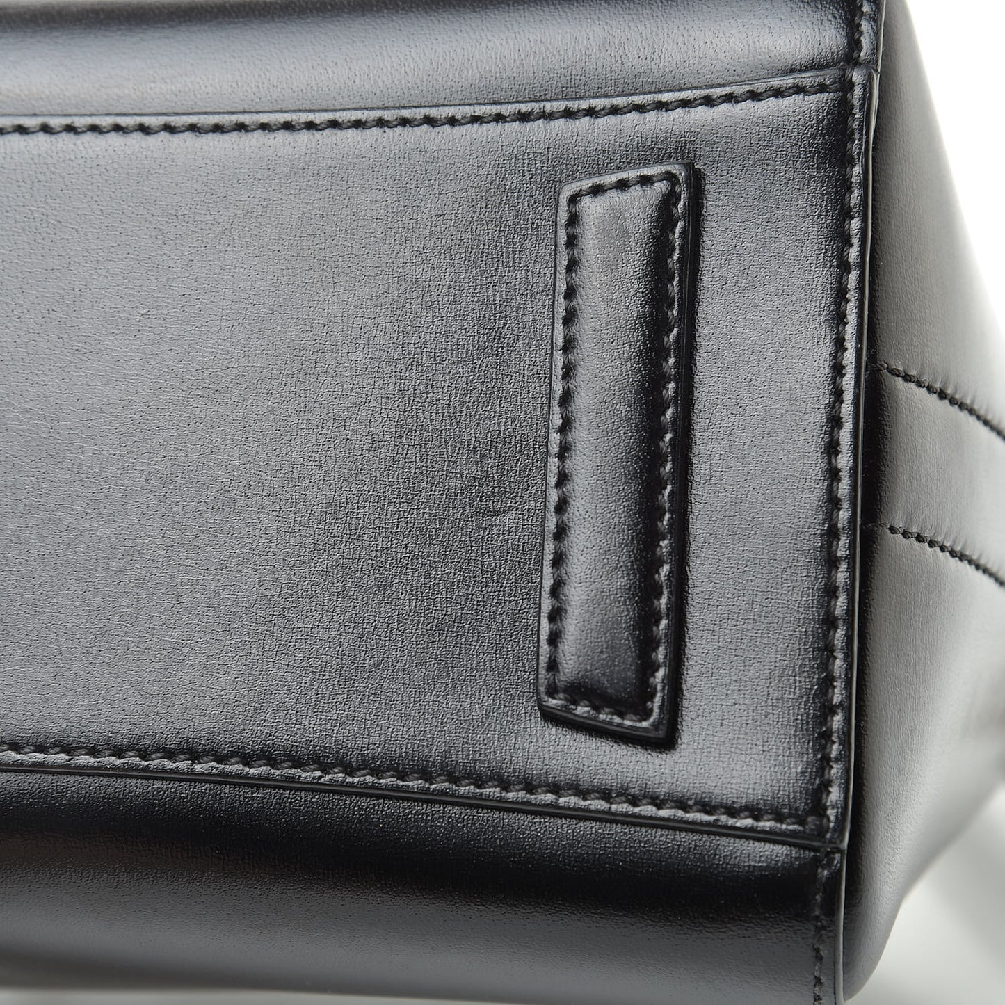 Shiny Lord Calfskin Mini Antigona Black