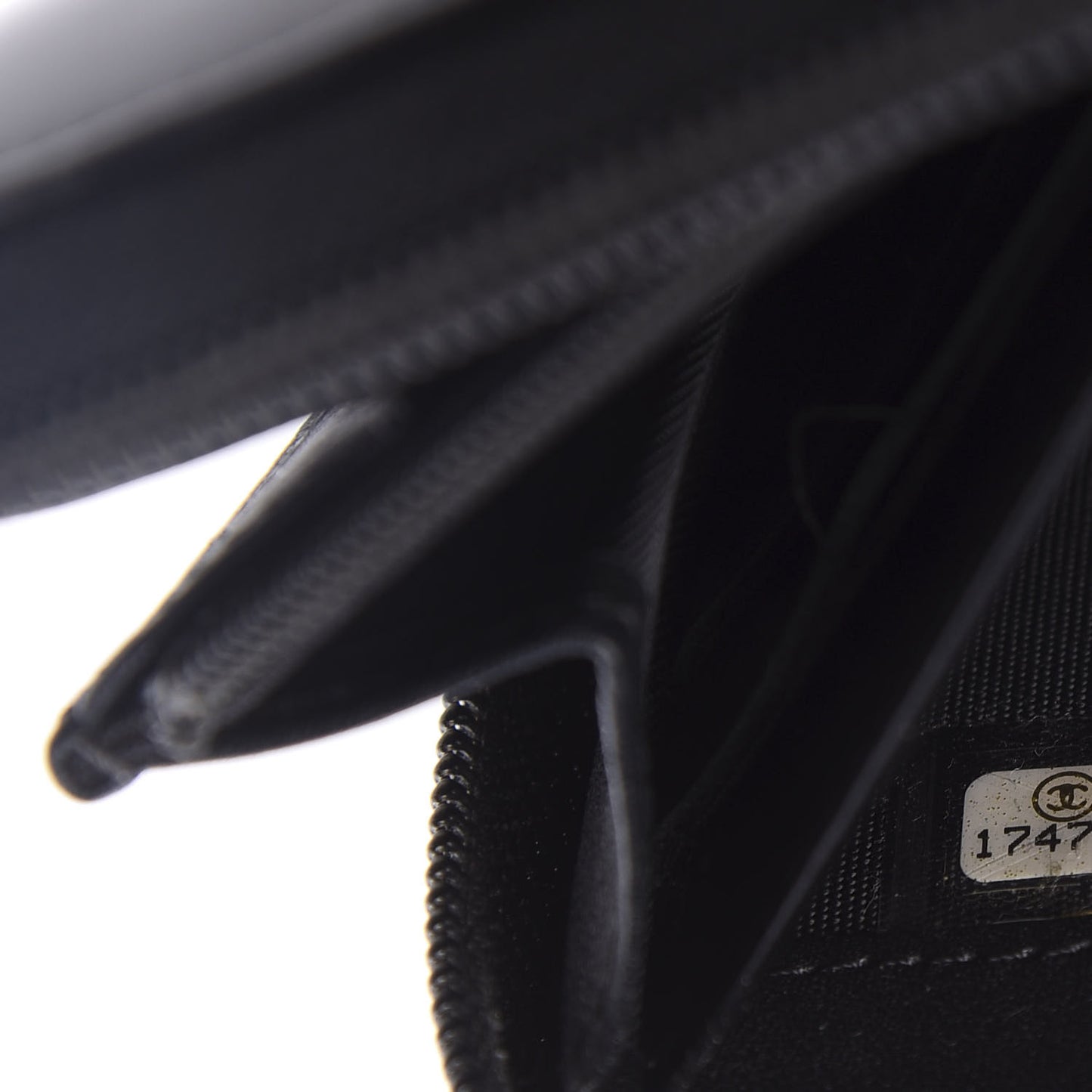 Patent Large Gusset CC Zip Wallet Black