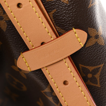 Louis Vuitton Monogram Carryall MM 7 of 10