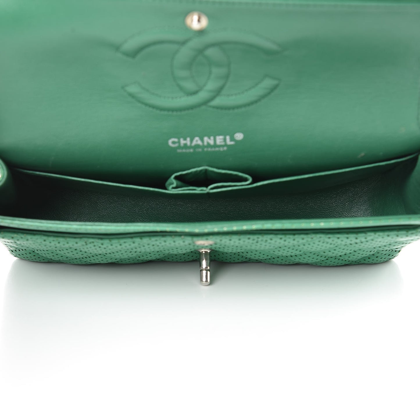 Lambskin Perforated Medium Double Flap Green