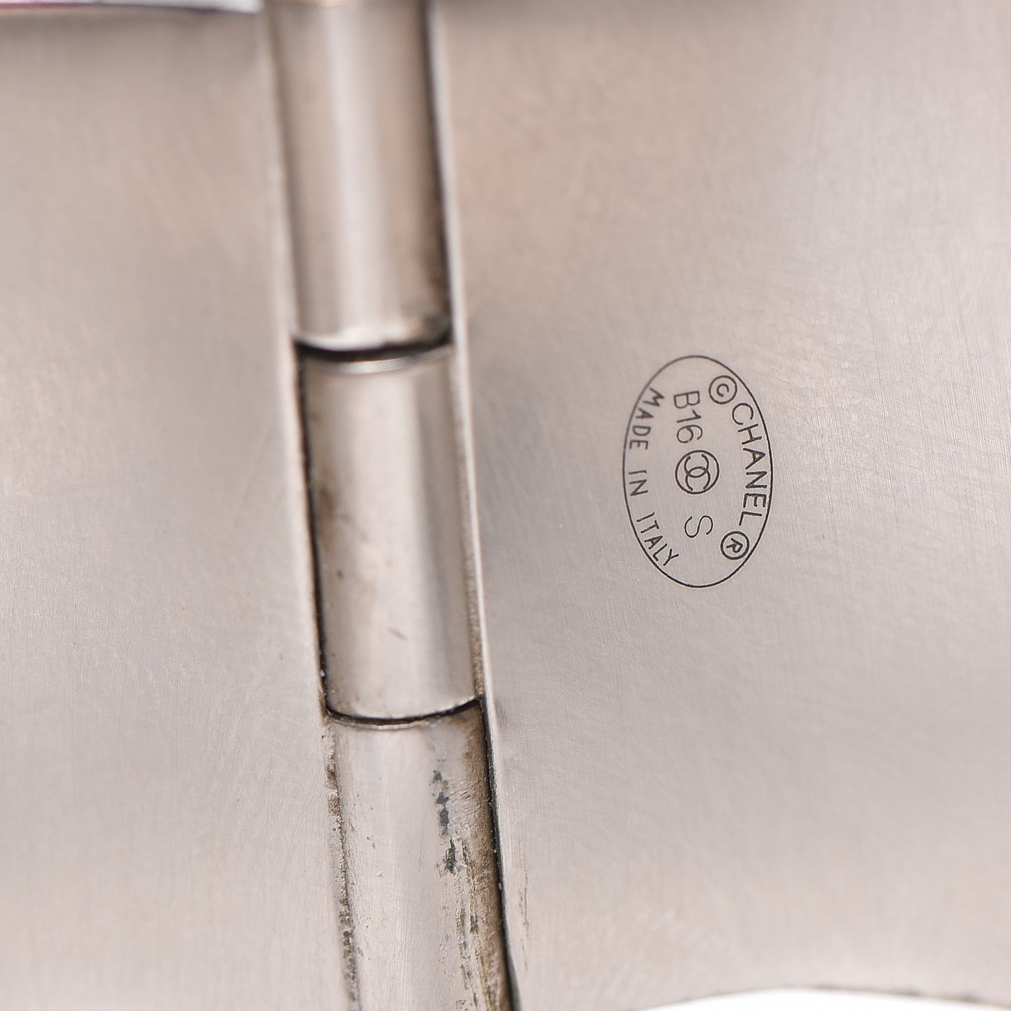 Metal CC Mirror Cuff Silver