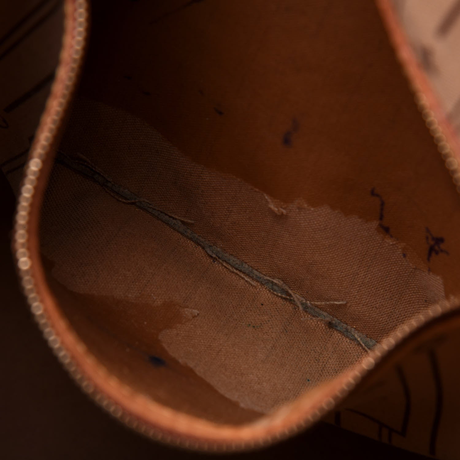 Louis Vuitton Monogram Neverfull GM 8 of 36