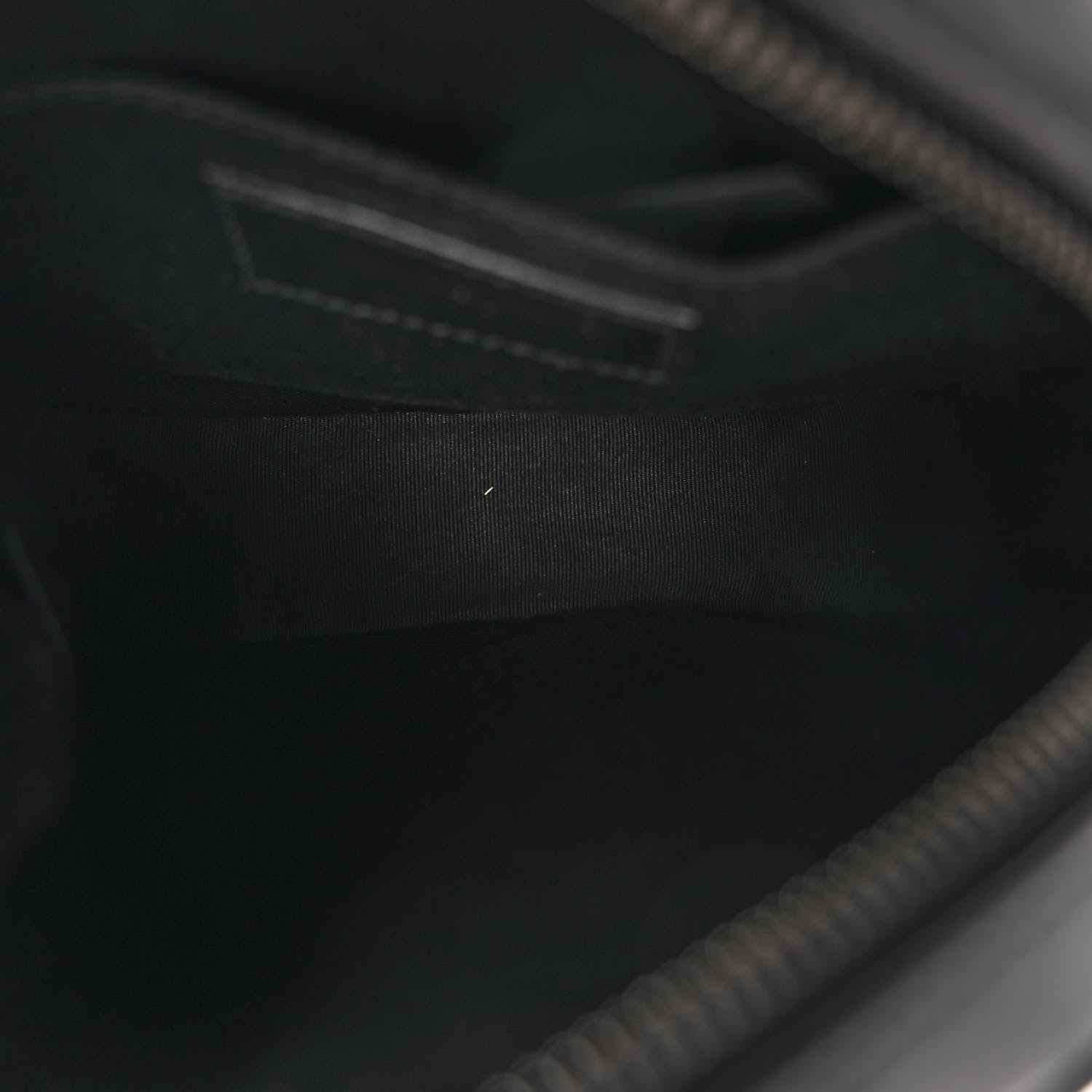 Saint Laurent Calfskin Matelasse Chevron Round Vinyle Camera Bag Black 5 of 9