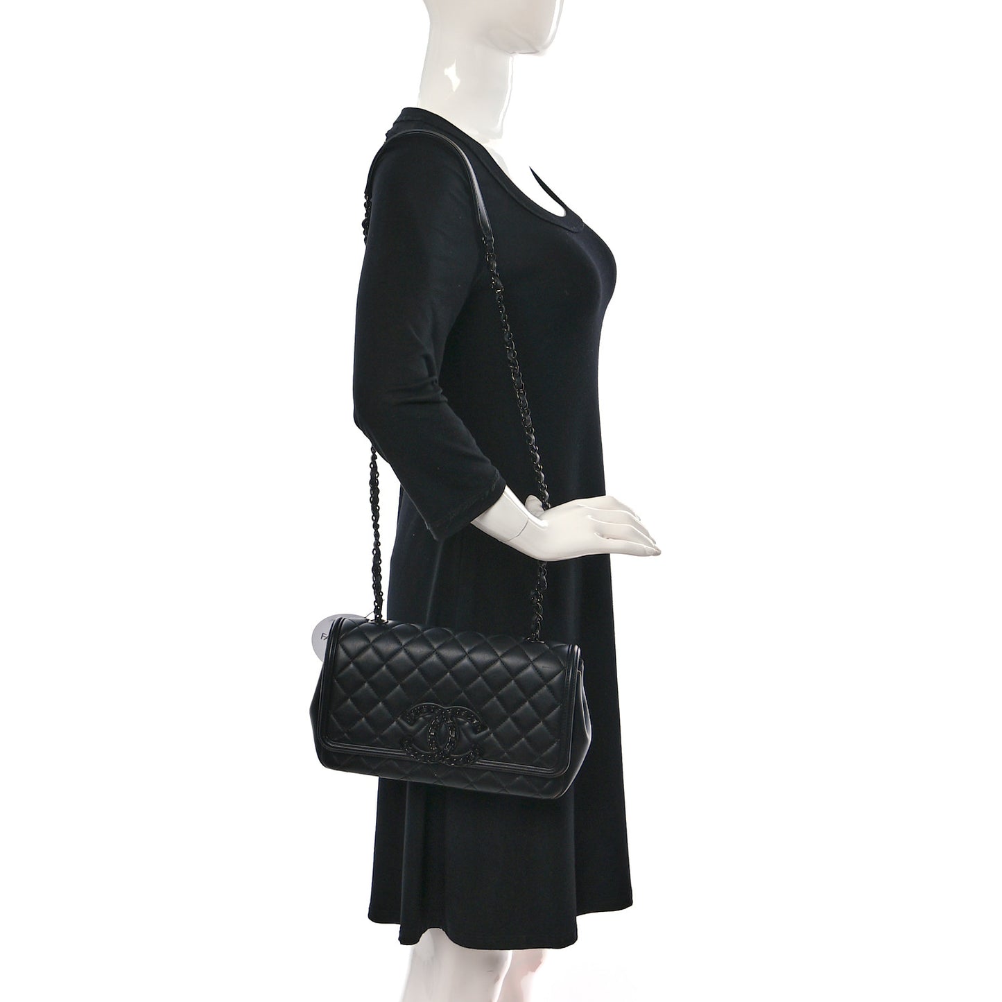 Lambskin Quilted Medium CC Filigree Flap Black