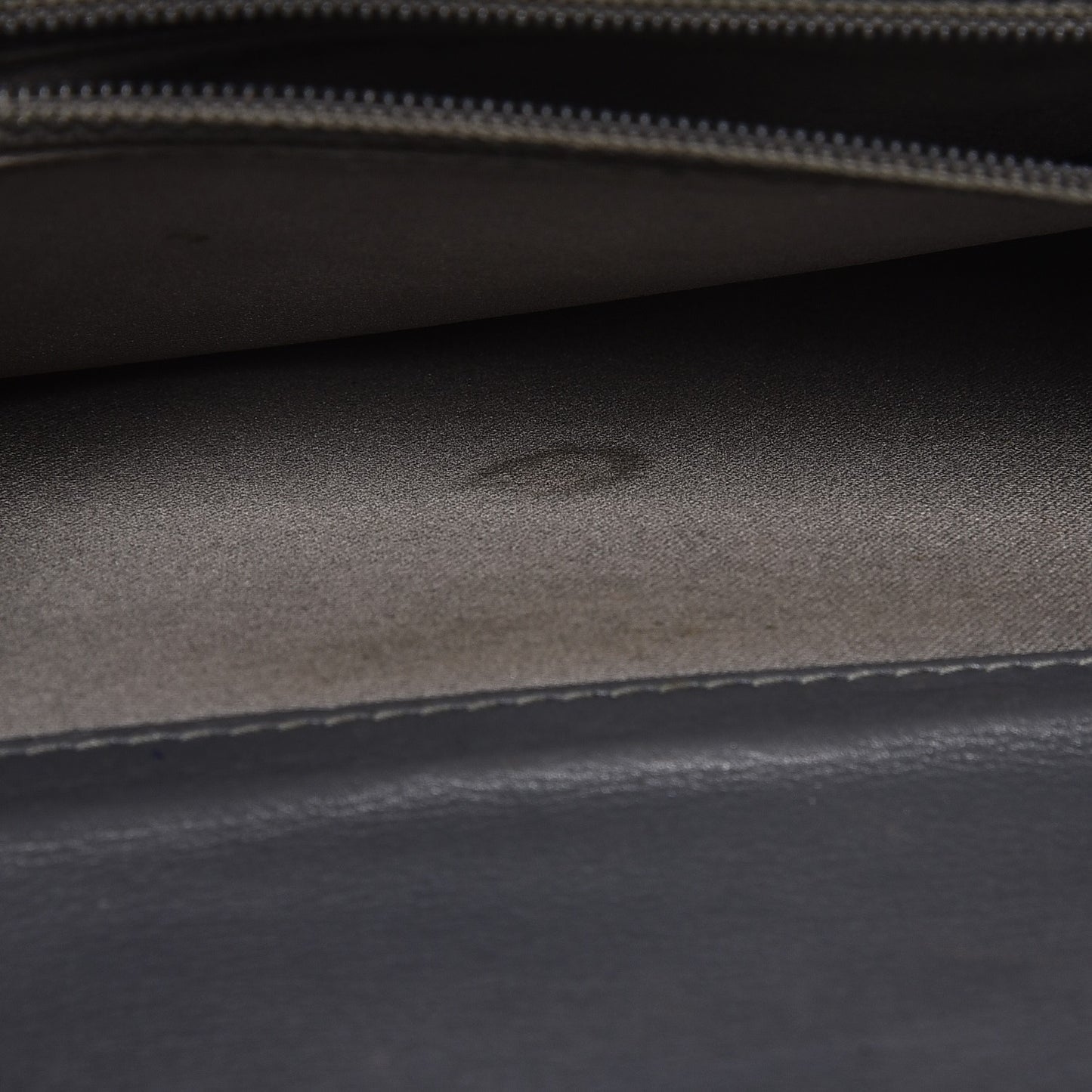 Patent Camellia Large Yen Wallet Black