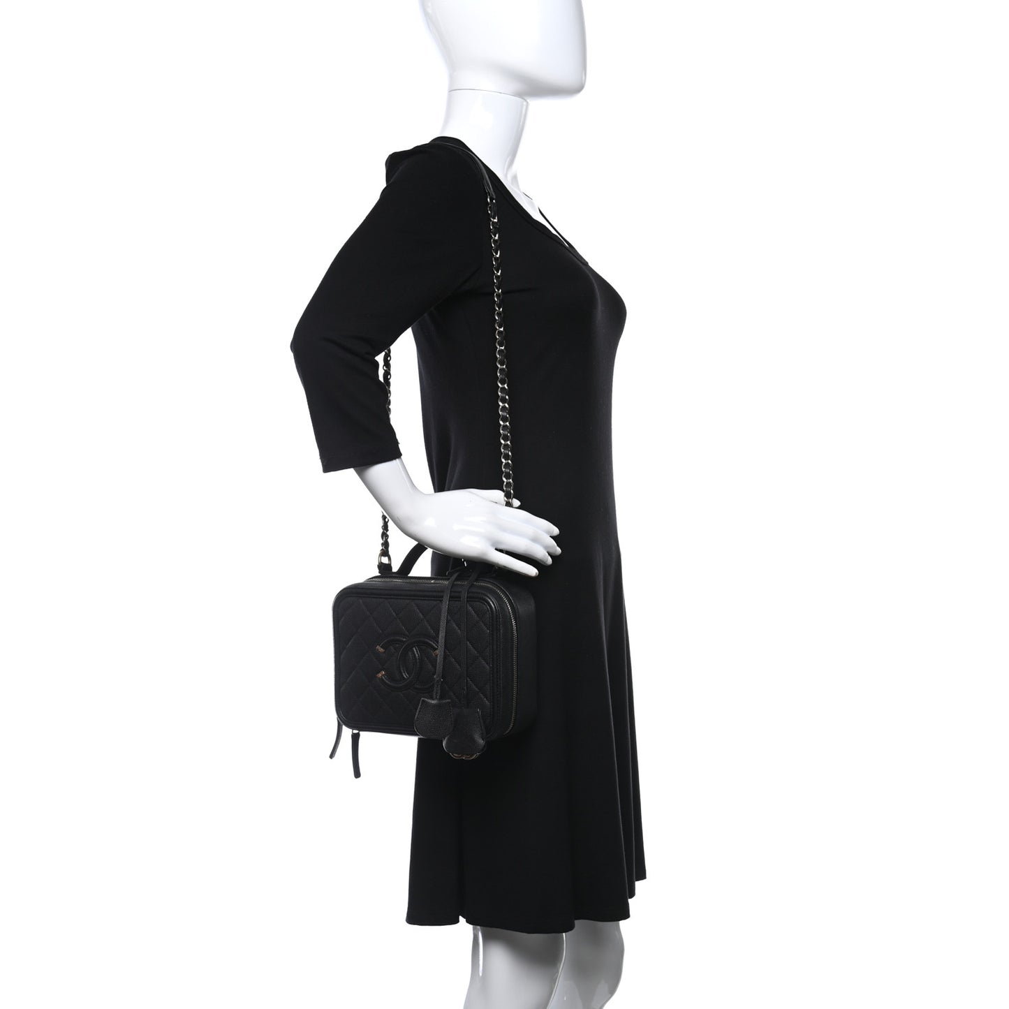 Caviar Quilted Medium CC Filigree Vanity Case Black